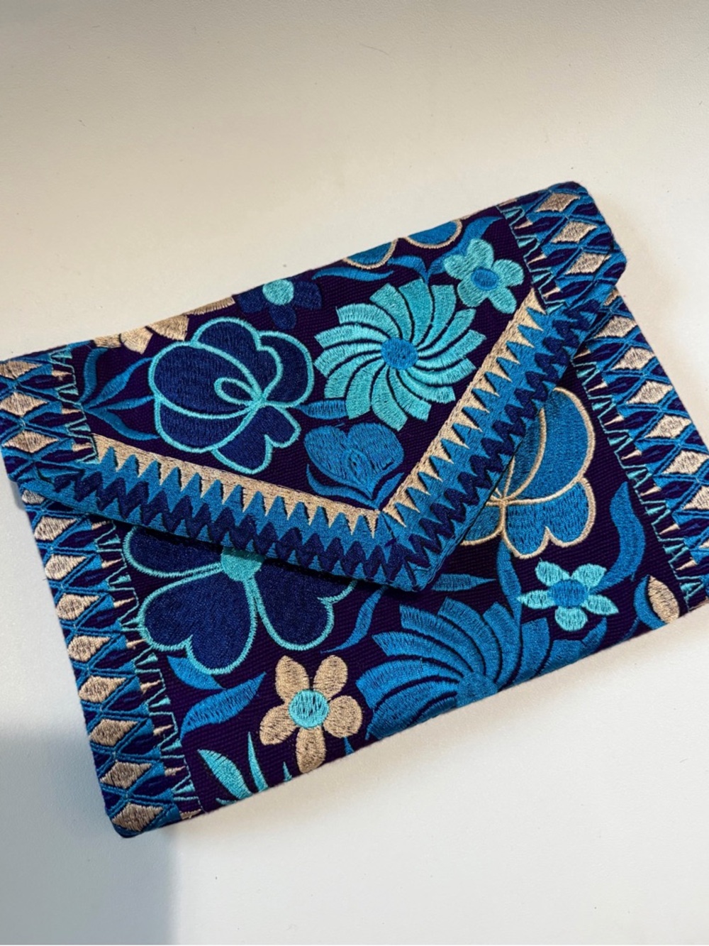 *SOLD* Embroidered Floral Envelope Clutch